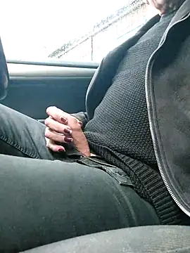 Snapshot of lynxman chatting on October 23, 7:40 am lynxman online show from October 23, 7:40 am