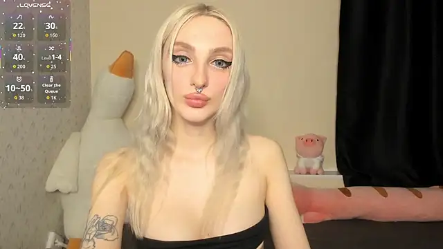 succubantra online show from February 16, 2:46 pm