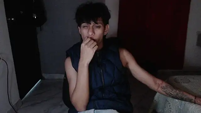 Snapshot of sung_yol chatting on October 13, 5:51 am sung yol online show from October 13, 5:51 am