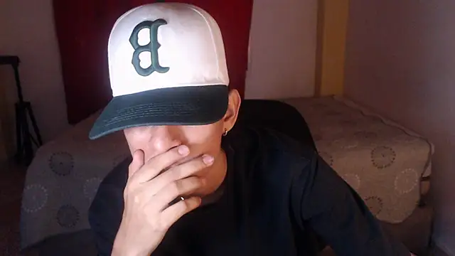 Snapshot of sung_yol chatting on October 31, 8:43 pm sung yol online show from October 31, 8:43 pm