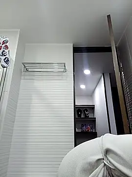 Snapshot of Esmeralda333 chatting on October 1, 8:15 pm Esmeralda333 online show from October 1, 8:15 pm