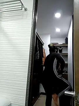 Snapshot of Esmeralda333 chatting on November 14, 2:16 pm Esmeralda333 online show from November 14, 2:16 pm