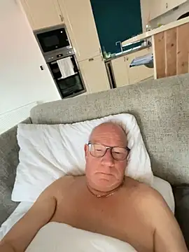 philefc online show from March 31, 6:36 am