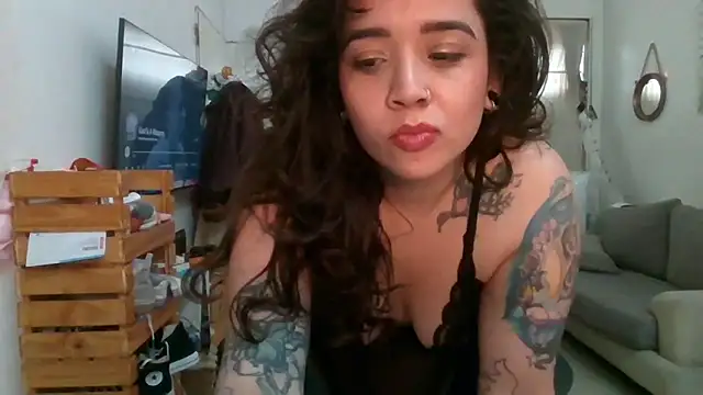 Snapshot of GypsyMamacita chatting on September 23, 7:50 pm GypsyMamacita online show from September 23, 7:50 pm