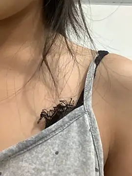    Lily    online show from April 5, 7:49 am