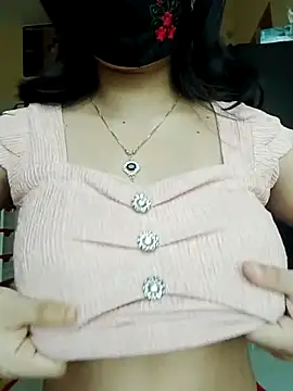 Snapshot of Sweet_Bindika07 chatting on September 30, 6:40 am Sweet Bindika07 online show from September 30, 6:40 am