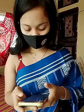 Snapshot of Sweet_Bindika07 chatting on October 5, 5:28 am Sweet Bindika07 online show from October 5, 5:28 am