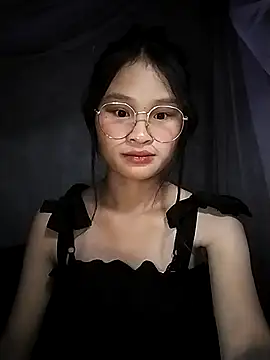 Snapshot of saronla_03 chatting on November 8, 6:40 pm saronla 03 online show from November 8, 6:40 pm