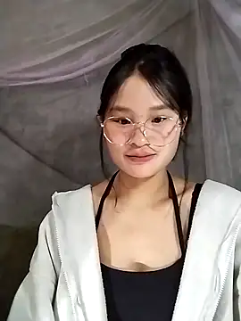 Snapshot of saronla_03 chatting on December 18, 2:17 am saronla 03 online show from December 18, 2:17 am