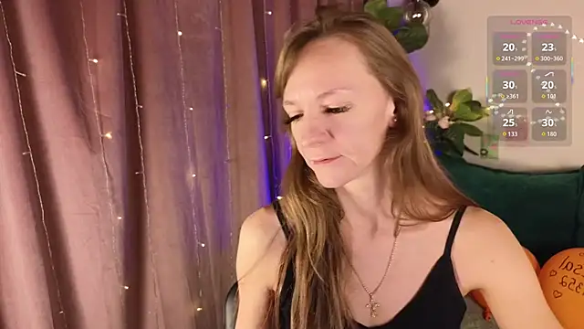 Snapshot of Jesica_mooon chatting on November 21, 1:26 am Jesica mooon online show from November 21, 1:26 am