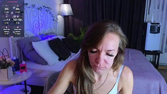 Snapshot of Jesica_mooon chatting on November 27, 1:29 am Jesica mooon online show from November 27, 1:29 am