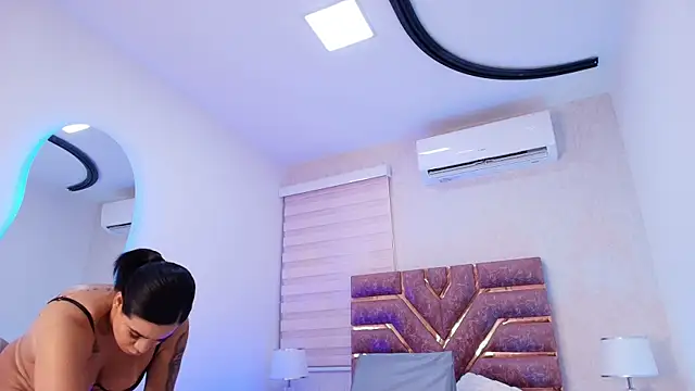 emma madi online show from November 12, 11:54 am