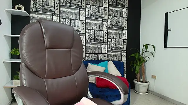 Snapshot of Mia_Morelli_ chatting on September 28, 4:18 am Mia Morelli online show from September 28, 4:18 am
