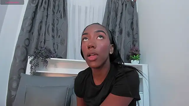 Mistt Mia online show from October 8, 7:22 pm