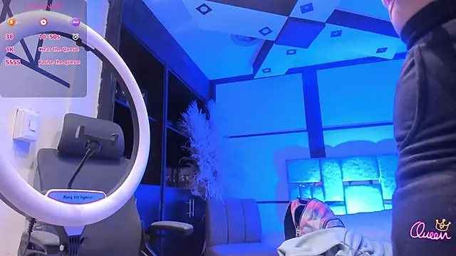 SamaraAnders  online show from April 4, 4:55 am