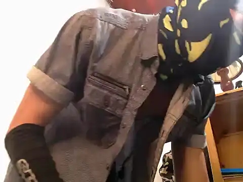 axelknight66 online show from October 31, 1:39 am