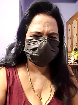 mallu-lover online show from October 28, 1:09 am