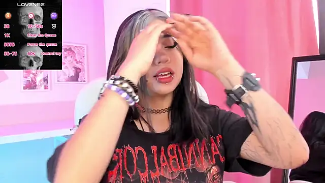 Snapshot of pinkk_deemon chatting on October 1, 2:12 pm pinkk deemon online show from October 1, 2:12 pm