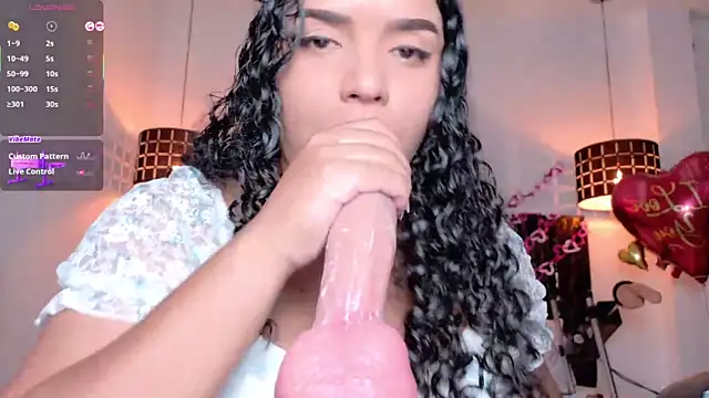 emily perezz online show from February 13, 7:54 pm