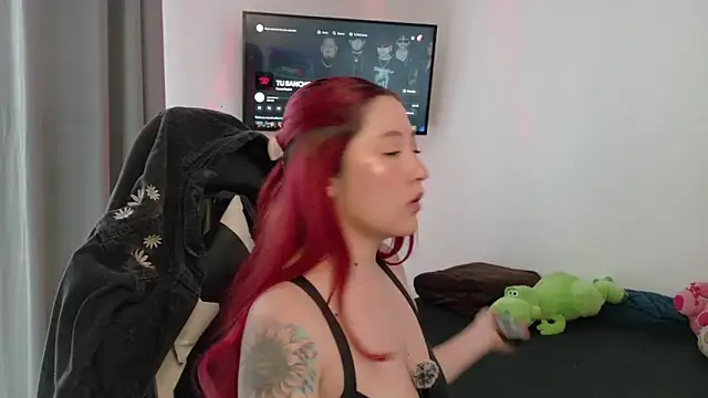 Snapshot of lunnaa_ chatting on September 26, 7:40 pm lunnaa online show from September 26, 7:40 pm