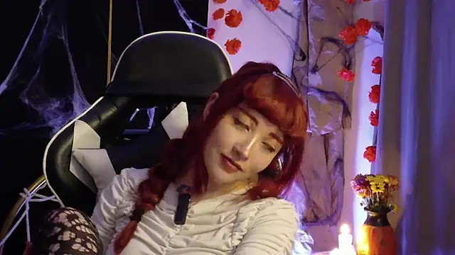 Snapshot of lunnaa_ chatting on October 29, 4:59 am lunnaa online show from October 29, 4:59 am