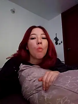 Snapshot of lunnaa_ chatting on November 23, 5:07 am lunnaa online show from November 23, 5:07 am