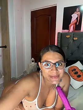 ema zoe online show from October 20, 12:00 am