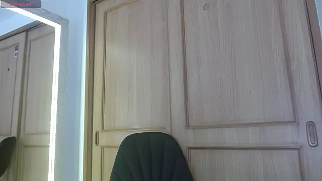 Snapshot of Ayleen_m chatting on September 10, 4:40 pm Ayleen m online show from September 10, 4:40 pm