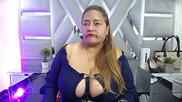 MonzerratBoyer online show from February 28, 6:31 pm