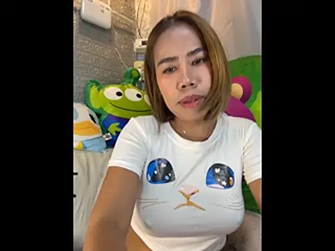 Snapshot of Kath_C chatting on November 26, 8:15 am Kath C online show from November 26, 8:15 am