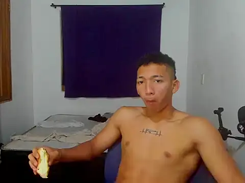 Snapshot of JuanchiT66 chatting on October 17, 5:59 pm JuanchiT66 online show from October 17, 5:59 pm