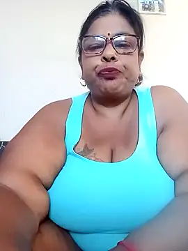 Snapshot of mileesha chatting on January 26, 10:45 am mileesha online show from January 26, 10:45 am