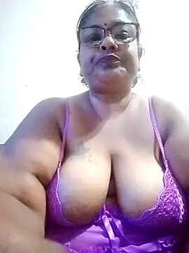 Snapshot of mileesha chatting on March 12, 6:44 pm mileesha online show from March 12, 6:44 pm