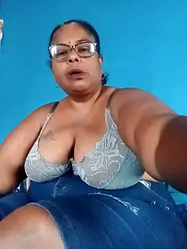 Snapshot of mileesha chatting on March 14, 9:35 am mileesha online show from March 14, 9:35 am