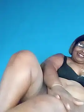 Snapshot of mileesha chatting on October 29, 3:14 pm mileesha online show from October 29, 3:14 pm