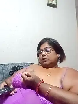 Snapshot of mileesha chatting on November 21, 6:39 pm mileesha online show from November 21, 6:39 pm