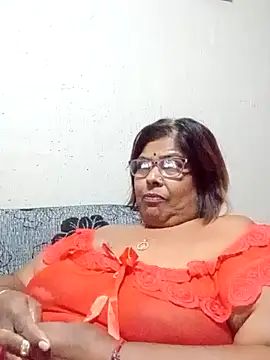 Snapshot of mileesha chatting on November 24, 7:24 pm mileesha online show from November 24, 7:24 pm