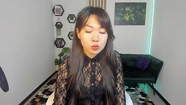 LunaPurrr online show from October 10, 11:26 pm