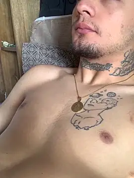 Snapshot of JamesDeker chatting on November 21, 12:37 pm JamesDeker online show from November 21, 12:37 pm