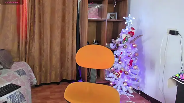 Snapshot of JamesDeker chatting on November 25, 2:50 pm JamesDeker online show from November 25, 2:50 pm