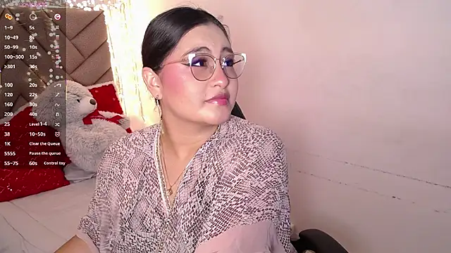 heluejamil online show from February 25, 7:23 pm