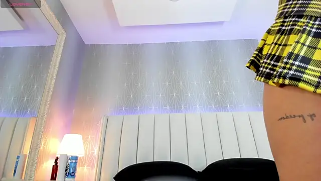 Mia-Medina online show from April 2, 8:06 pm