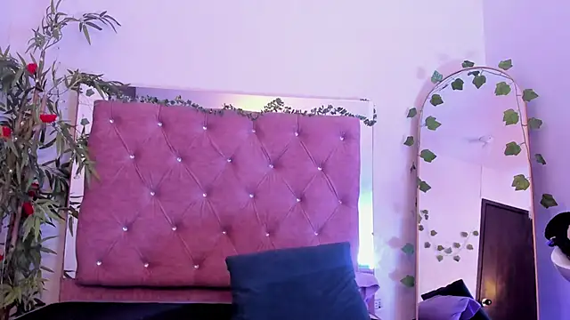 JulianaCarter online show from April 21, 2:51 am