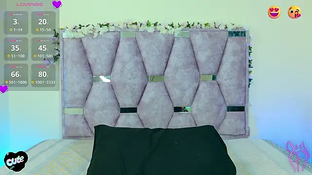 lana and liam  online show from February 10, 10:08 am