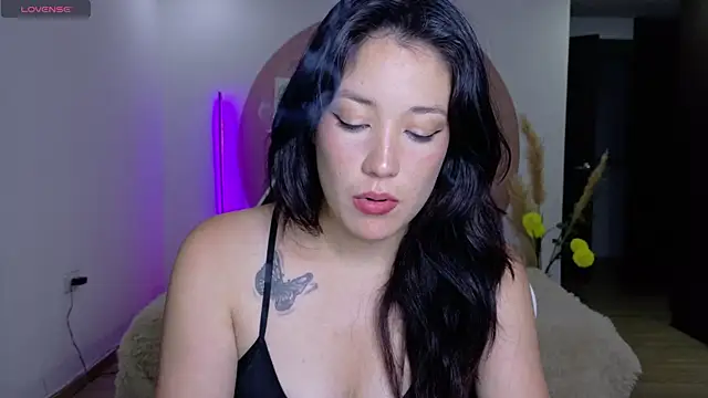 Eliih 01 online show from April 7, 2:12 am