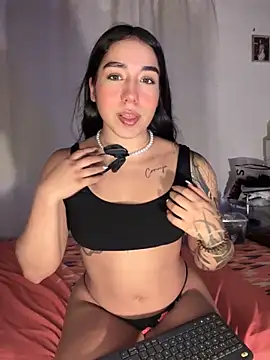 Snapshot of KaditaNavarro chatting on October 7, 11:46 pm KaditaNavarro online show from October 7, 11:46 pm