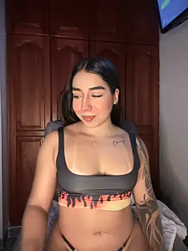 Snapshot of KaditaNavarro chatting on October 29, 9:49 pm KaditaNavarro online show from October 29, 9:49 pm