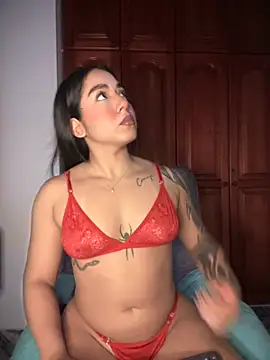 Snapshot of KaditaNavarro chatting on November 2, 5:48 pm KaditaNavarro online show from November 2, 5:48 pm