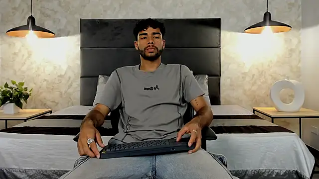 RaphaelDufort online show from September 23, 11:52 pm