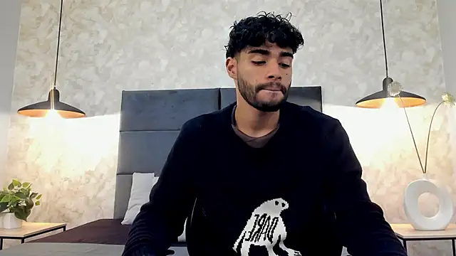 RaphaelDufort online show from December 3, 11:58 pm